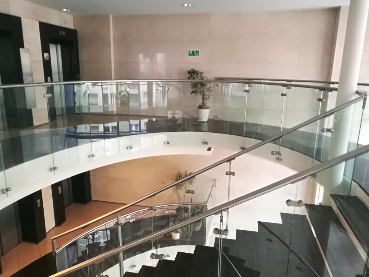 Apartments 4 You Krawiecka Вроцлав Екстериор снимка
